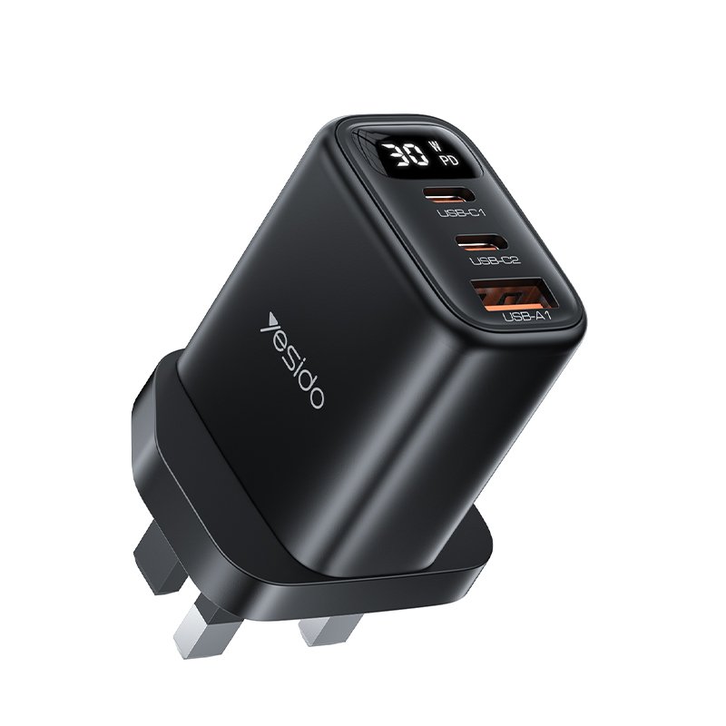 YC88 PD 30W شحن سريع 2*TC & USB Three Ports Smart Digital Display UK Stوard Fast شاحن